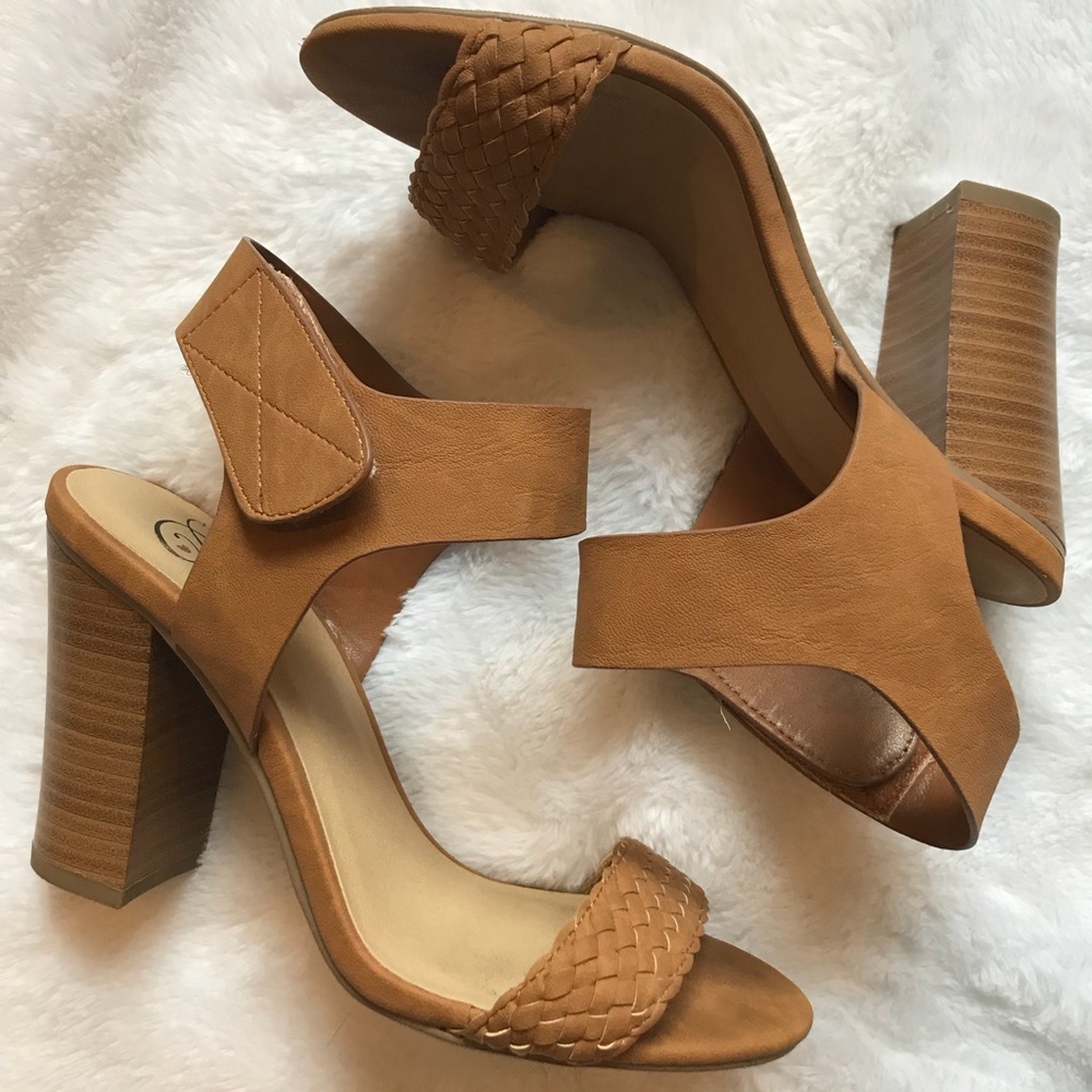 Tan open toe sandals